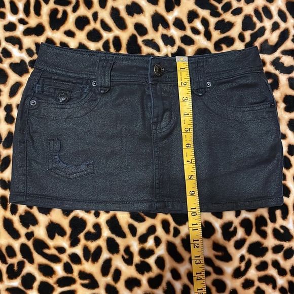 •RUE21• BLACK DENIM MINI SKIRT IN SIZE 1/2 - Picture 8 of 8